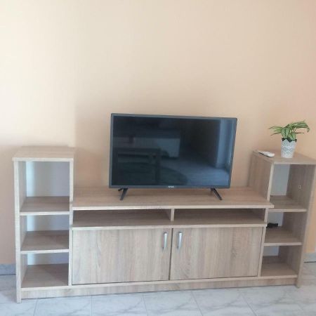 Obiteljski Apartman Filip U Blizini Plaze Za Djecu Palit المظهر الخارجي الصورة
