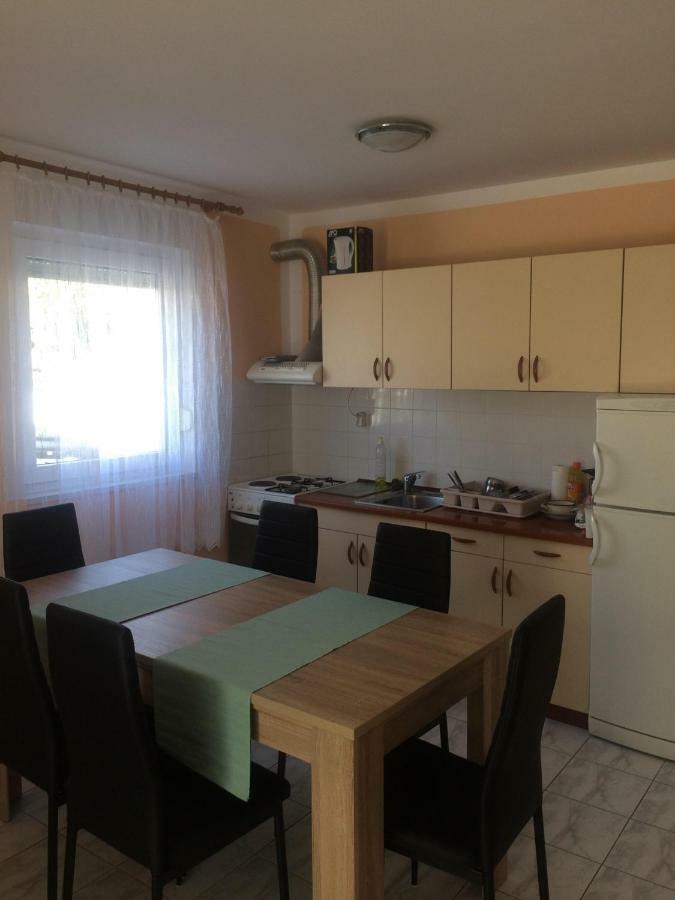 Obiteljski Apartman Filip U Blizini Plaze Za Djecu Palit المظهر الخارجي الصورة