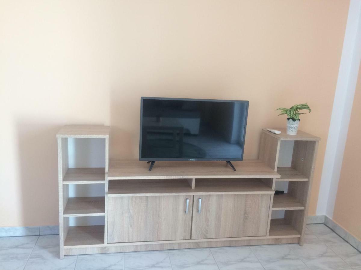 Obiteljski Apartman Filip U Blizini Plaze Za Djecu Palit المظهر الخارجي الصورة